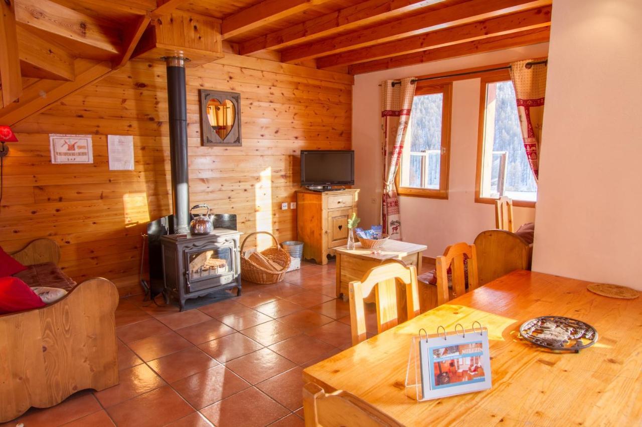 Chalet Le Melezin Hameau Des Chazals Nevache Hautes Alpes エクステリア 写真