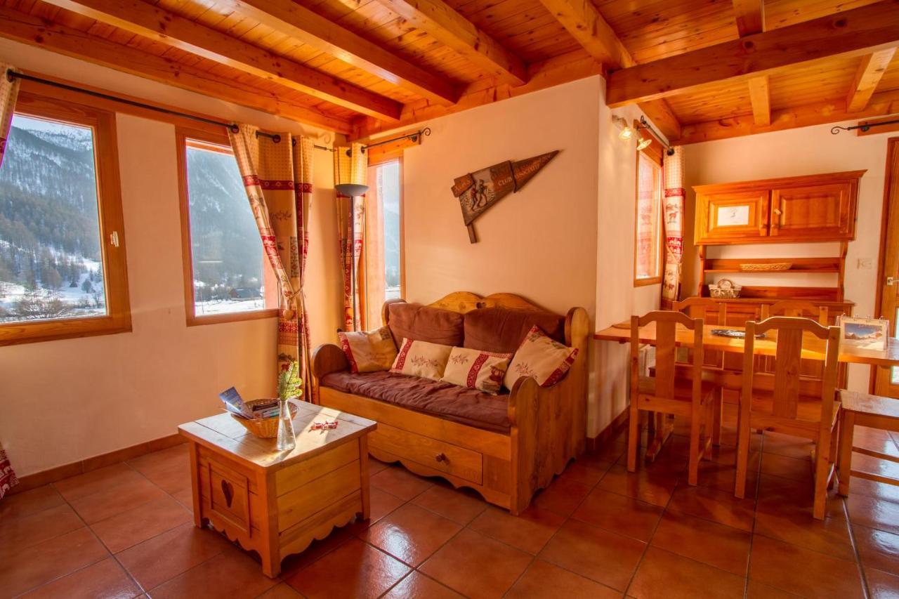 Chalet Le Melezin Hameau Des Chazals Nevache Hautes Alpes エクステリア 写真